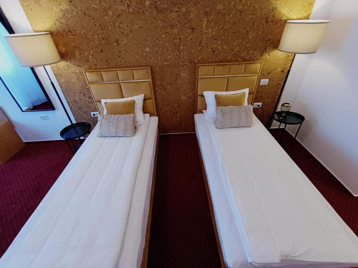 Bucharest Airport Accomodation Aparthotel Otopeni Exteriör bild