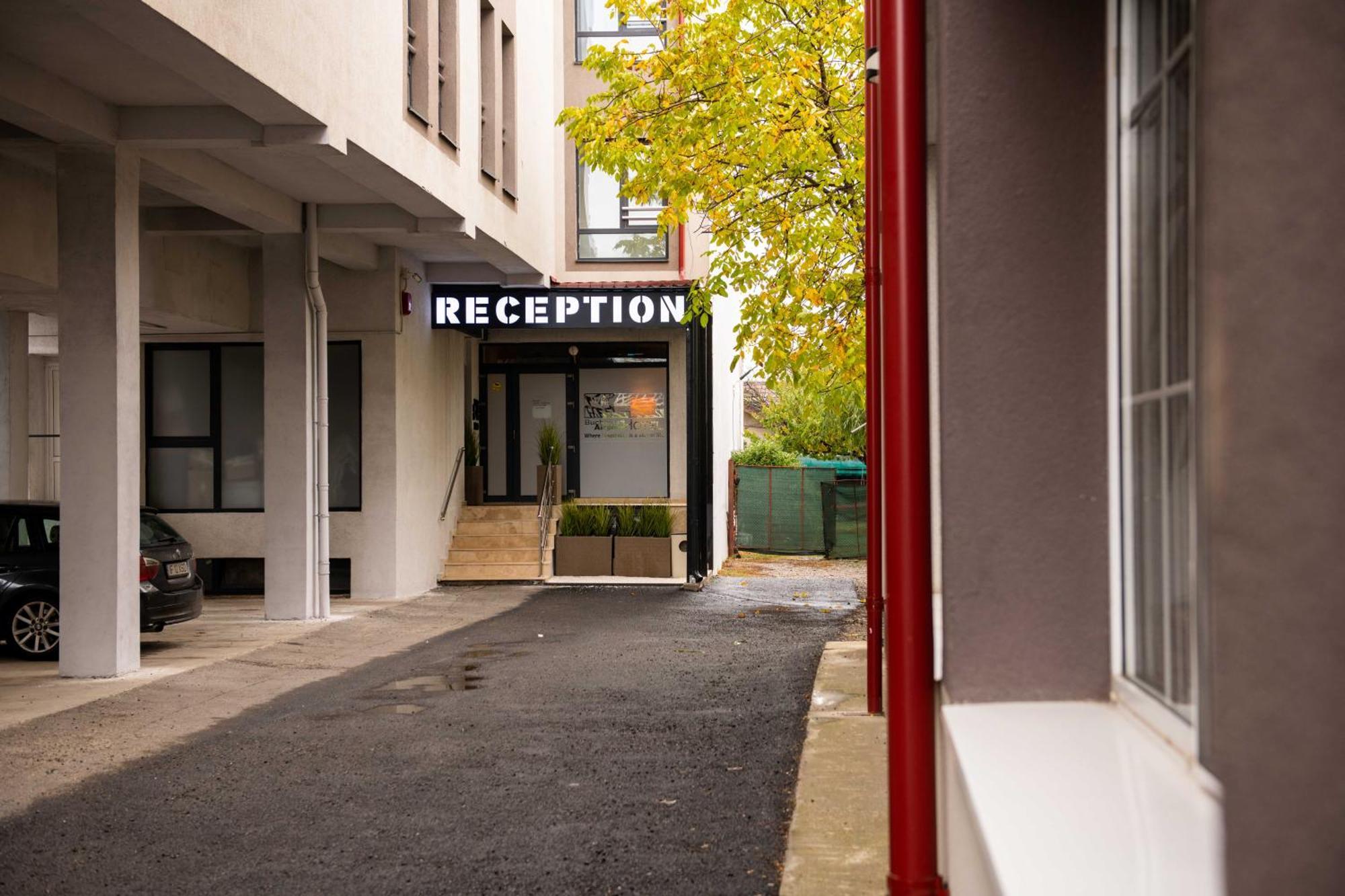 Bucharest Airport Accomodation Aparthotel Otopeni Exteriör bild