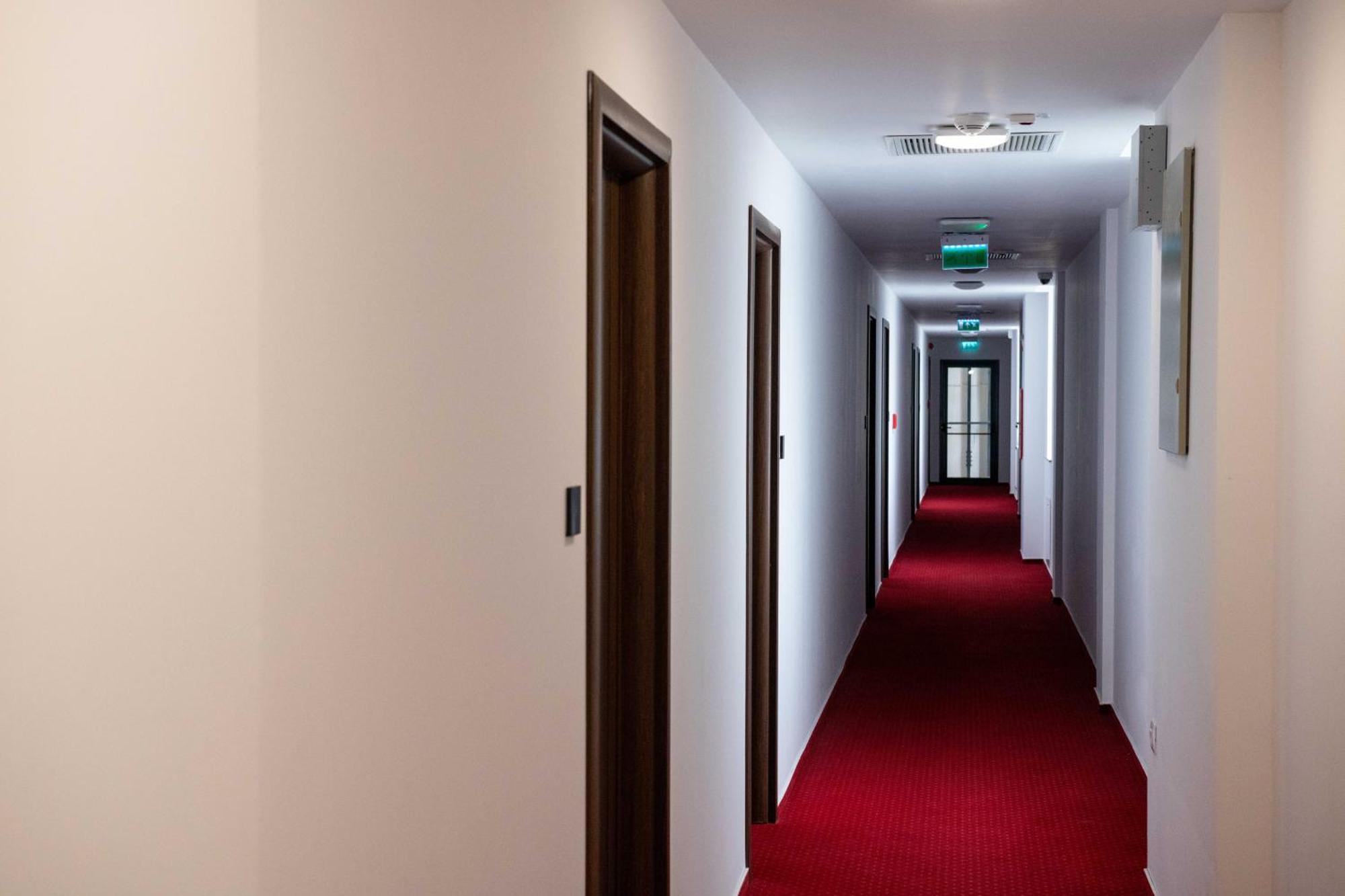 Bucharest Airport Accomodation Aparthotel Otopeni Exteriör bild