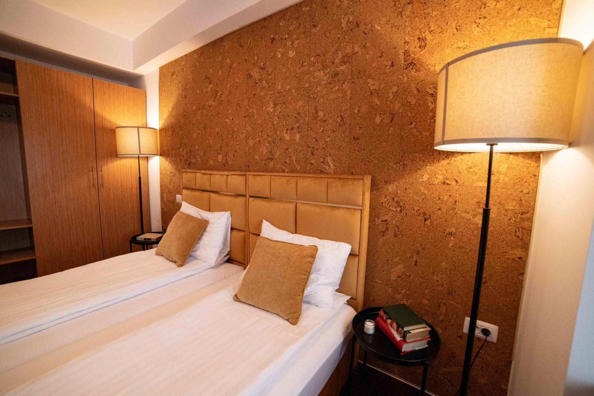 Bucharest Airport Accomodation Aparthotel Otopeni Exteriör bild