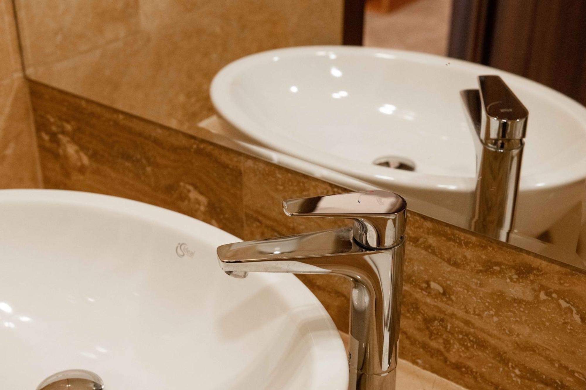 Bucharest Airport Accomodation Aparthotel Otopeni Exteriör bild