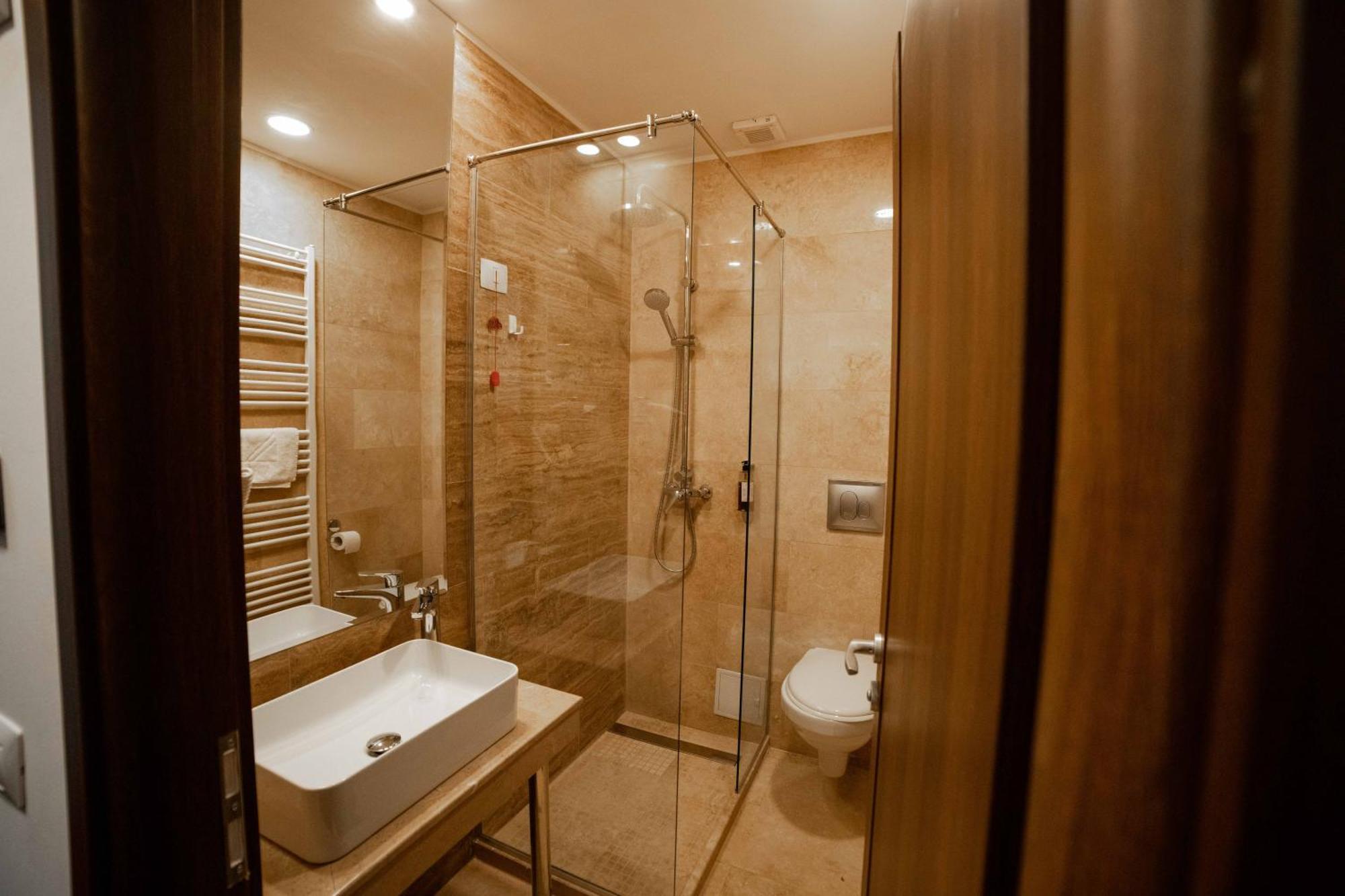 Bucharest Airport Accomodation Aparthotel Otopeni Exteriör bild
