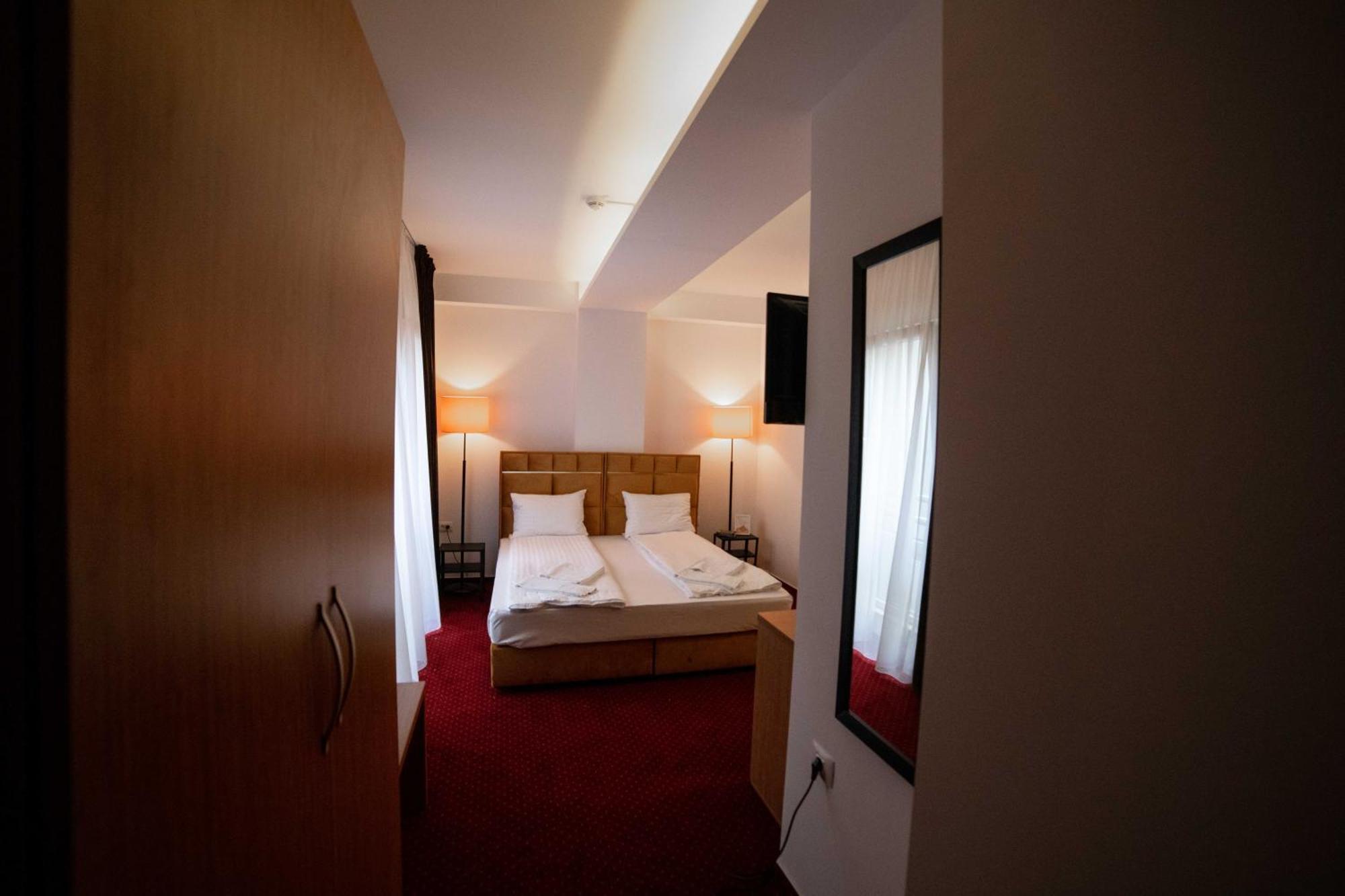 Bucharest Airport Accomodation Aparthotel Otopeni Exteriör bild